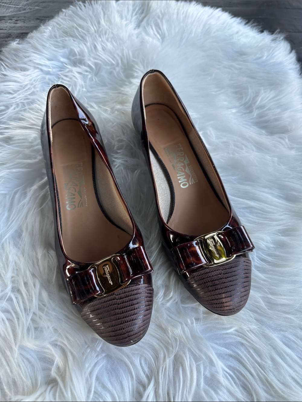 Salvatore Ferragamo Tortoiseshell Pattern Glossy Patent Leather Pumps